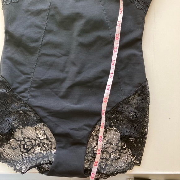Body Beautiful Lace-Trim Shape Wear Bodysuit Women’s Large - Picture 13 of 13